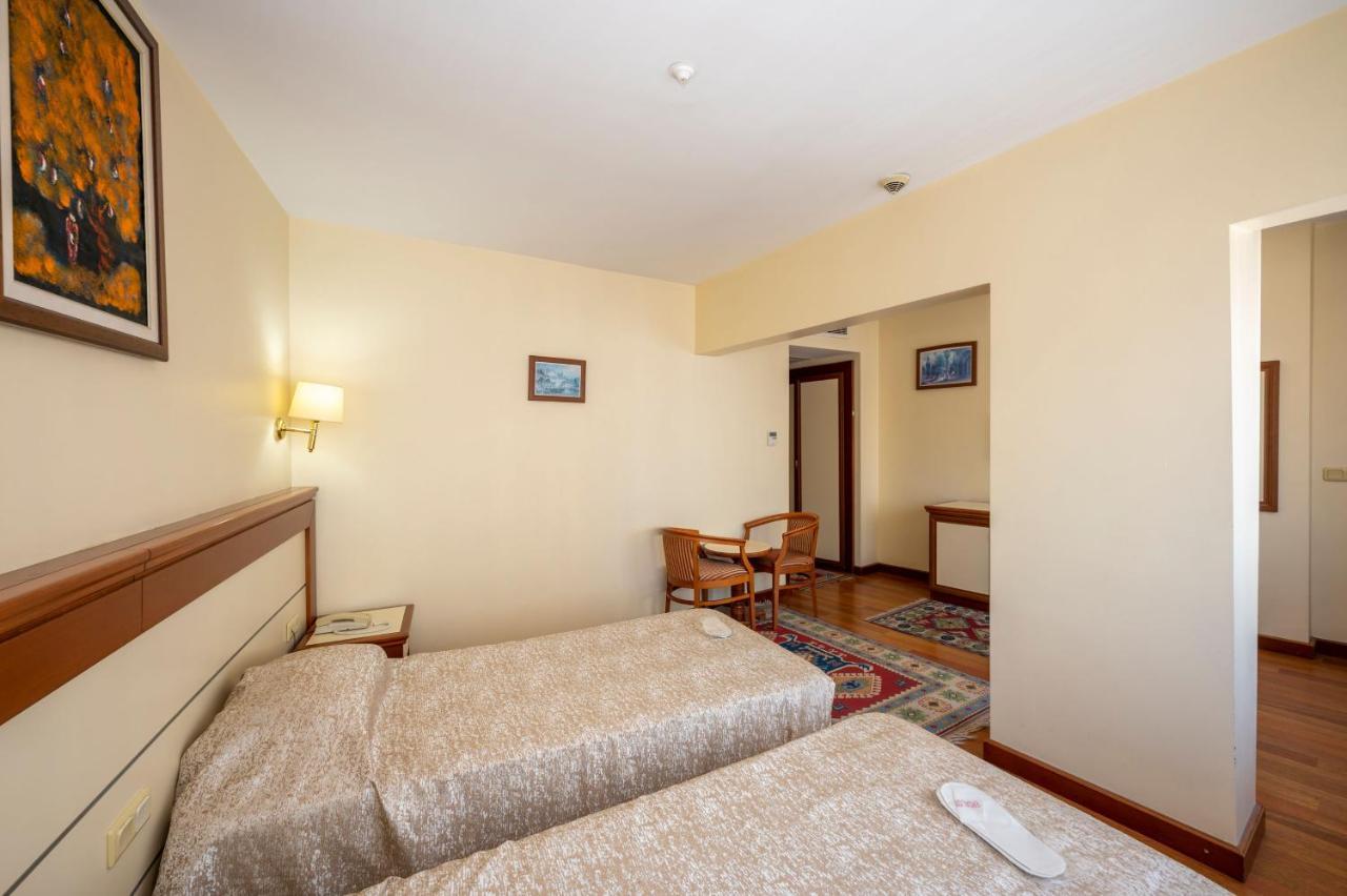 Hotel Erdal Истанбул Екстериор снимка