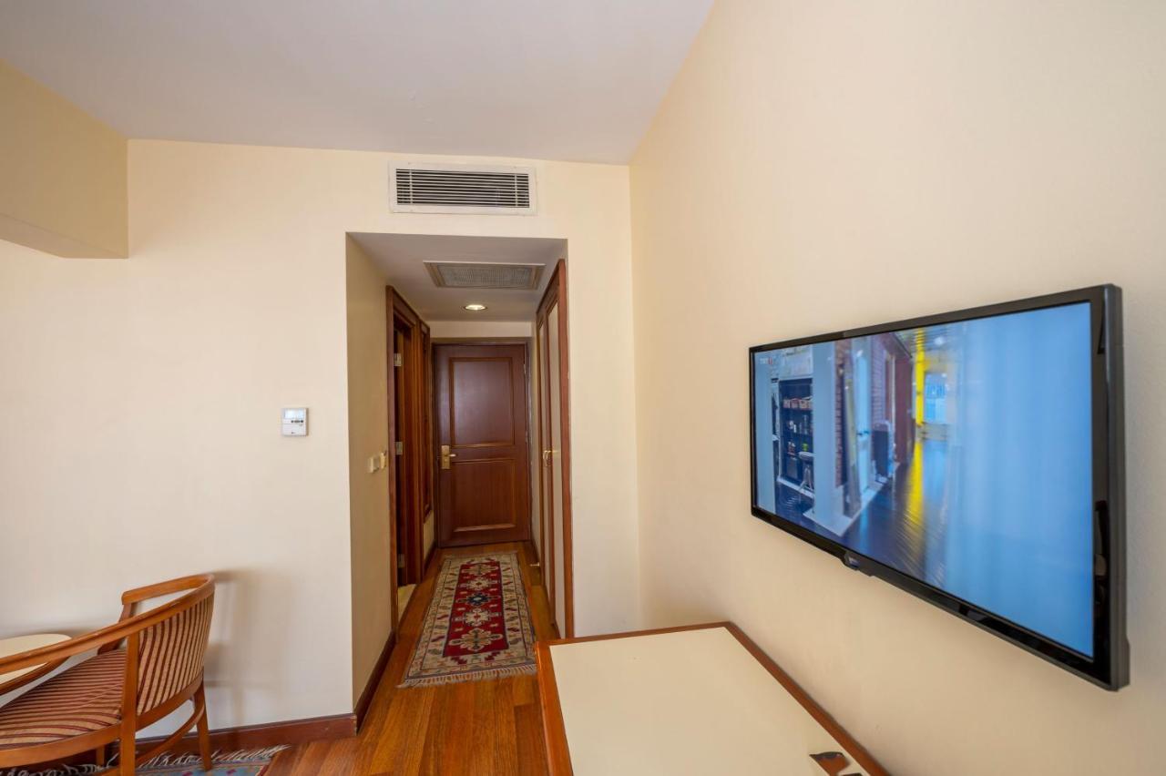 Hotel Erdal Истанбул Екстериор снимка